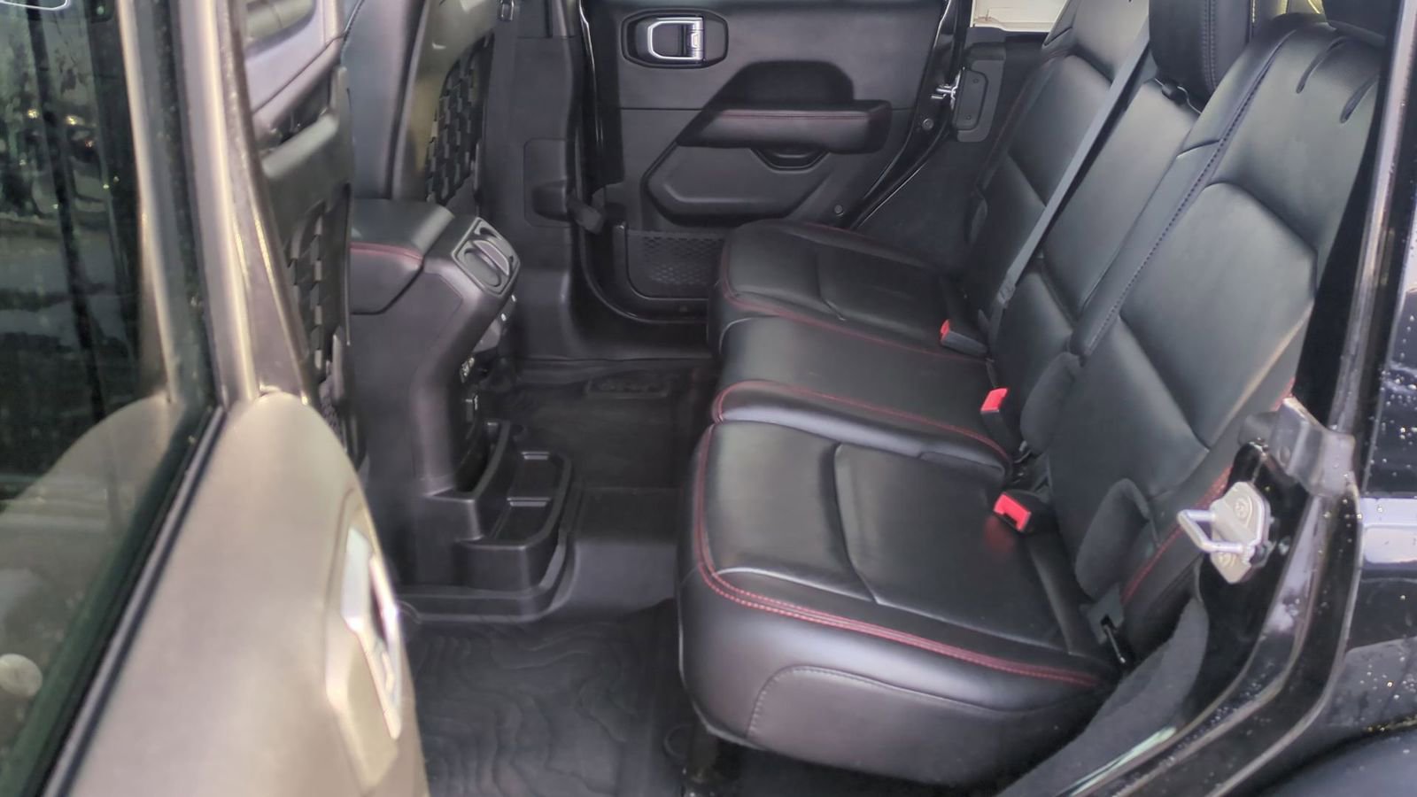 Used 2020 Jeep Wrangler Unlimited Rubicon w/ Dual Top Group image 22