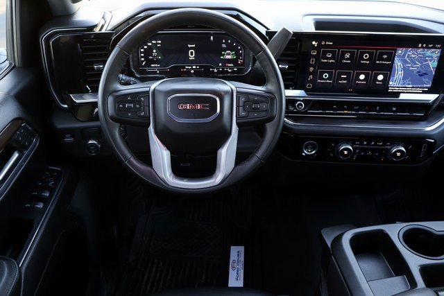 Used 2024 GMC Sierra 1500 SLT image 4