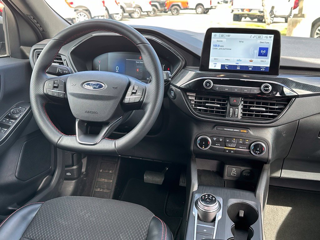 Certified 2025 Ford Escape ST-Line AWD/4WD image 22