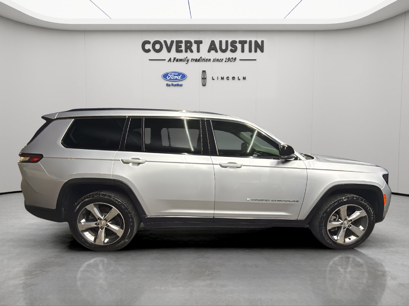 Used 2021 Jeep Grand Cherokee L Limited w/ Luxury Tech Group II AWD/4WD image 6