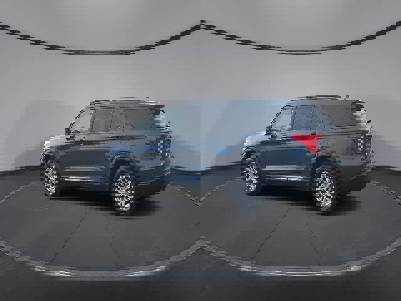 Certified 2024 Ford Explorer XLT image 5