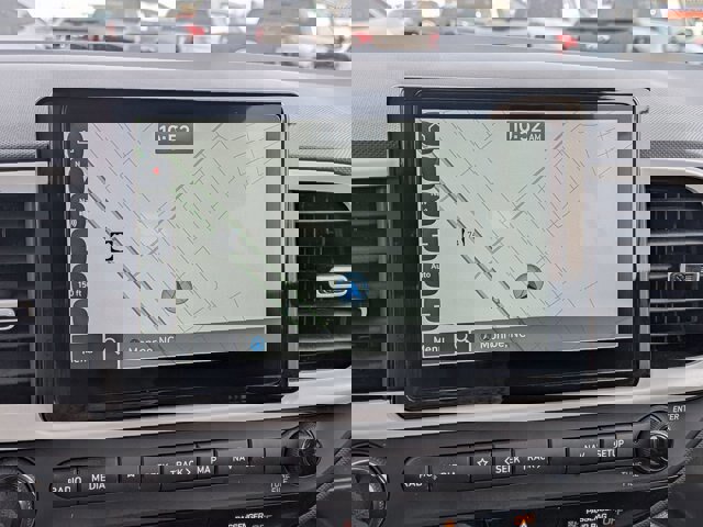 Used 2025 Hyundai Venue Limited image 21