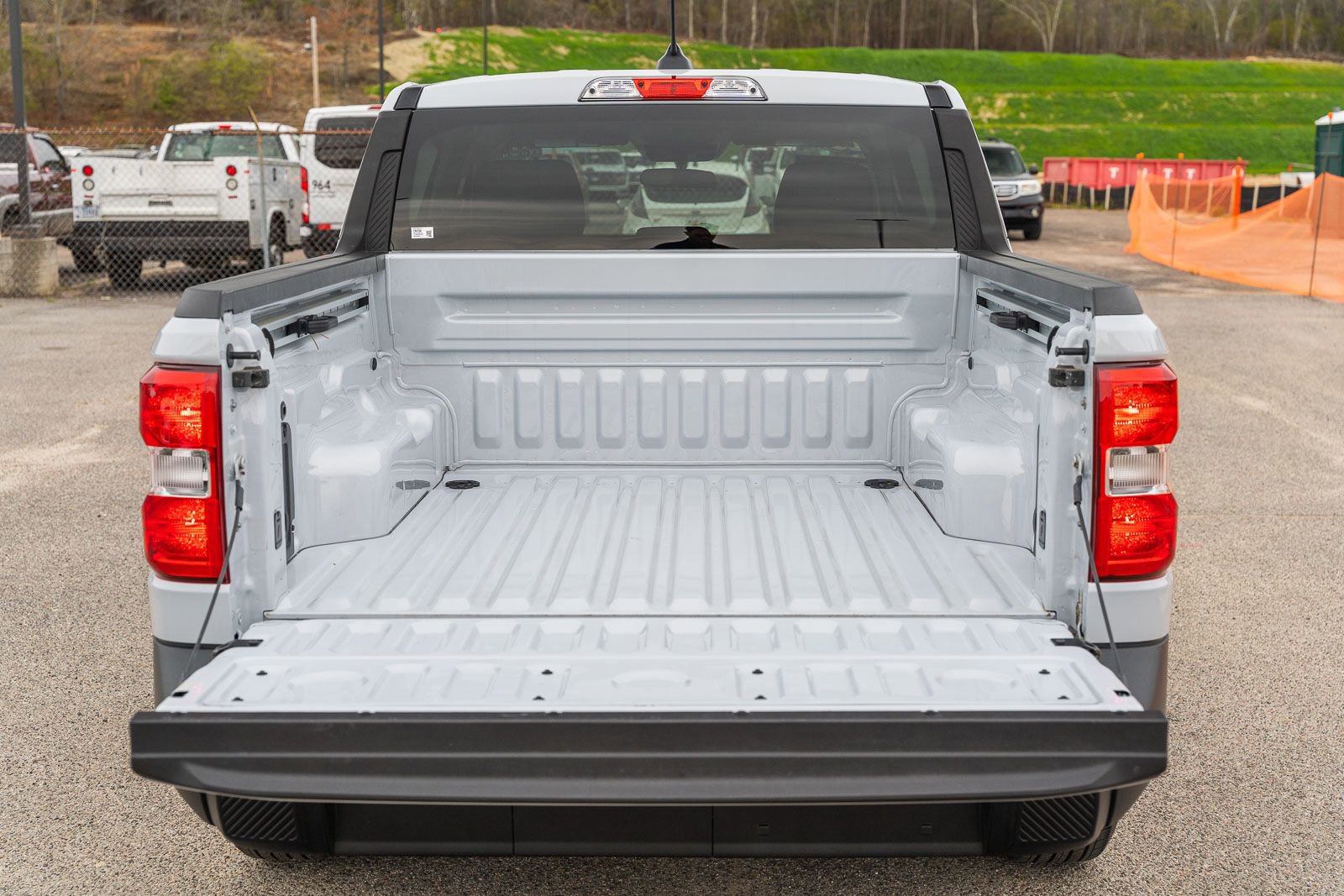 Certified 2025 Ford Maverick XL w/ Equipment Group 102A image 17