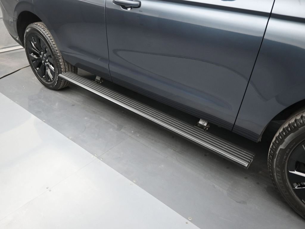 Certified 2025 Ford Expedition Platinum w/ Stealth Appearance Package image 55