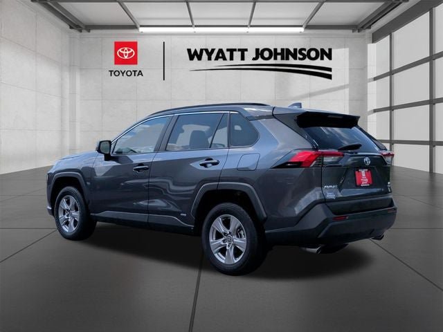 Used 2025 Toyota RAV4 LE AWD/4WD image 4