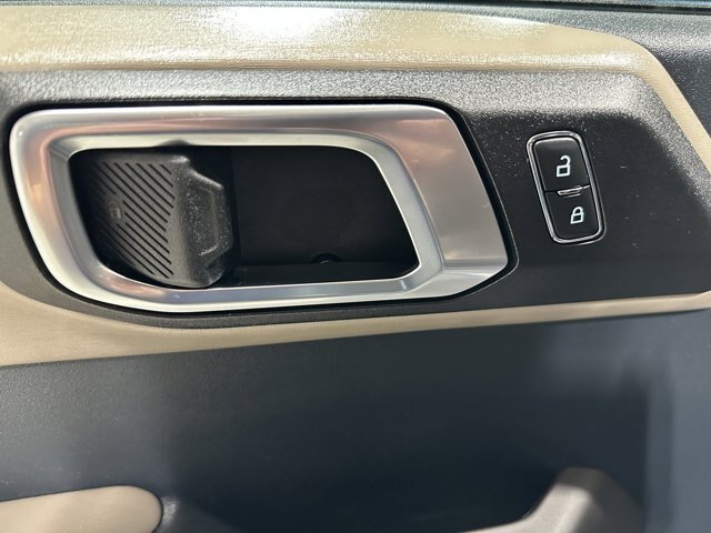 Certified 2023 Ford Bronco Wildtrak AWD/4WD image 10