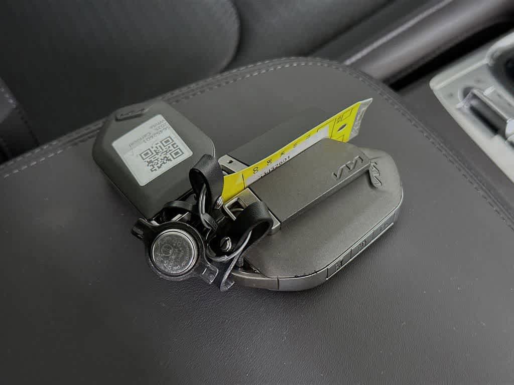 Used 2025 Kia Carnival SX Prestige FWD image 22
