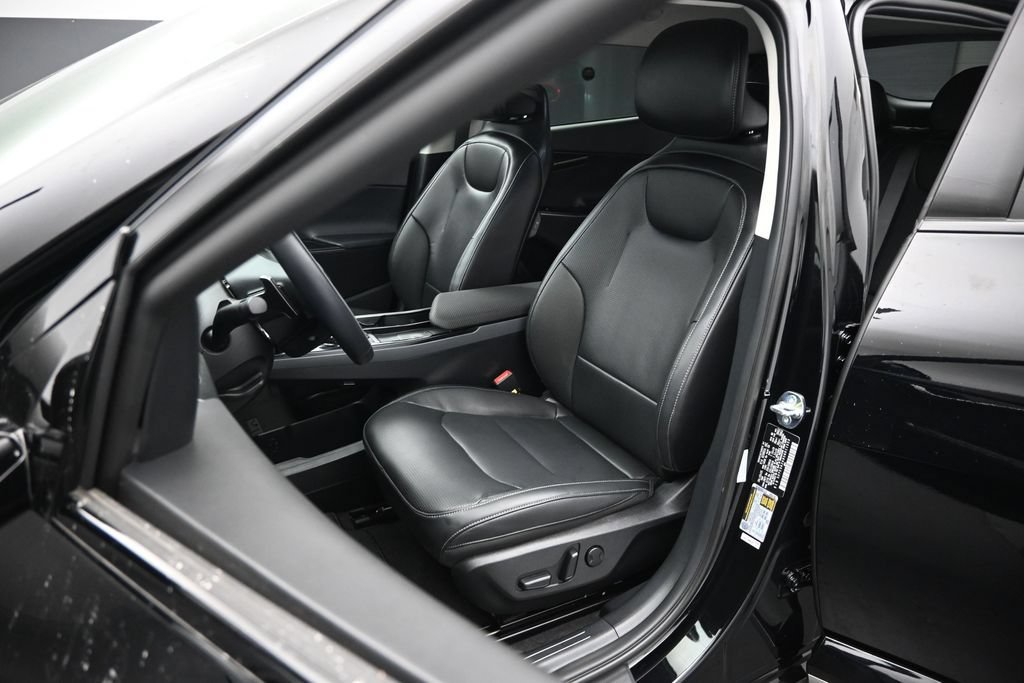 Used 2025 Kia EV6 Wind RWD image 9