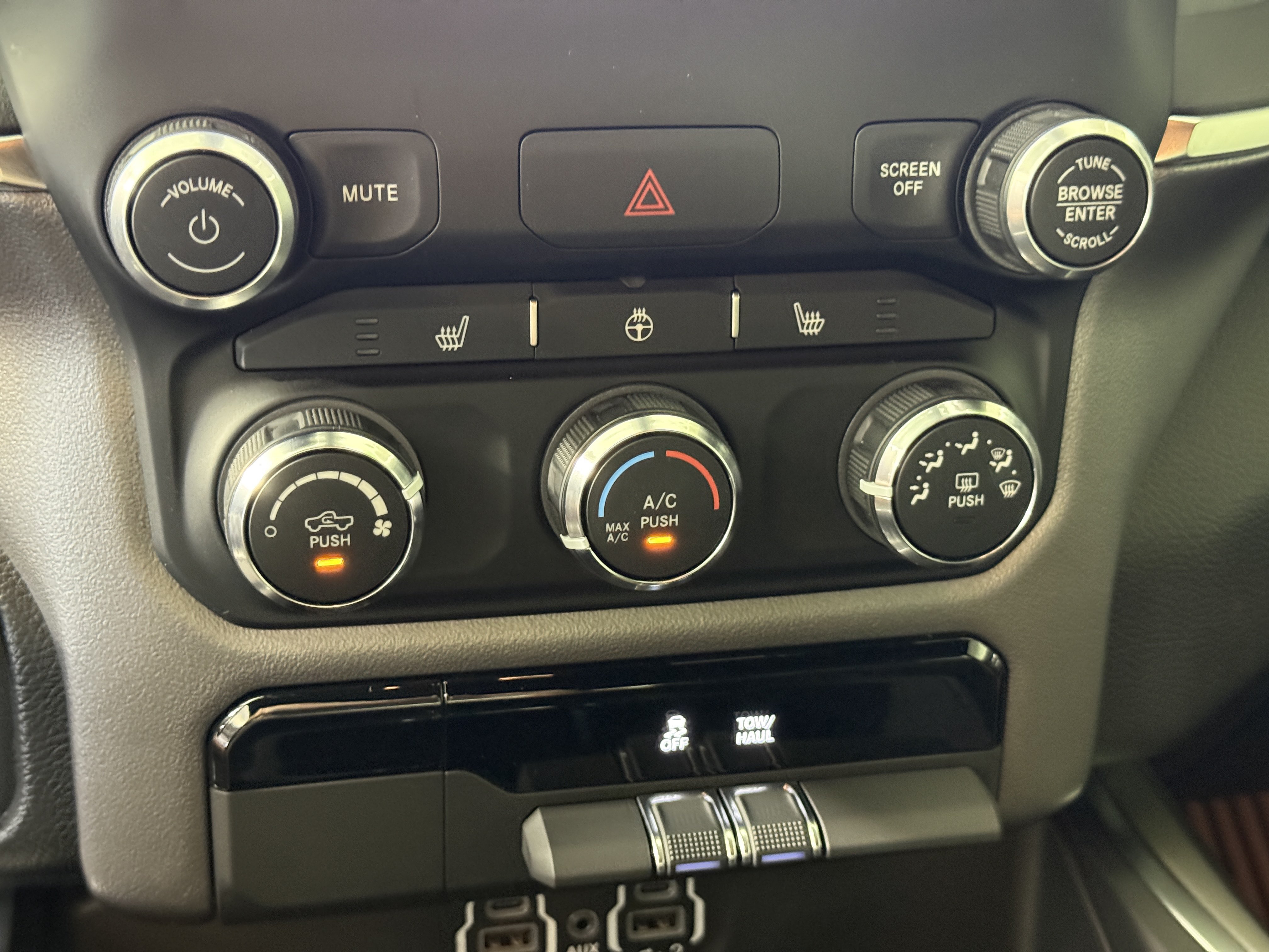 Used 2024 RAM 1500 Big Horn RWD image 22