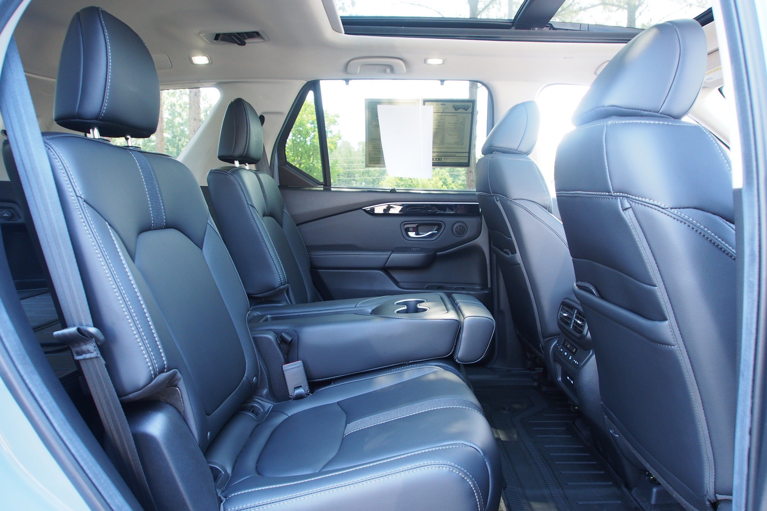 Used 2025 Honda Pilot Touring image 15