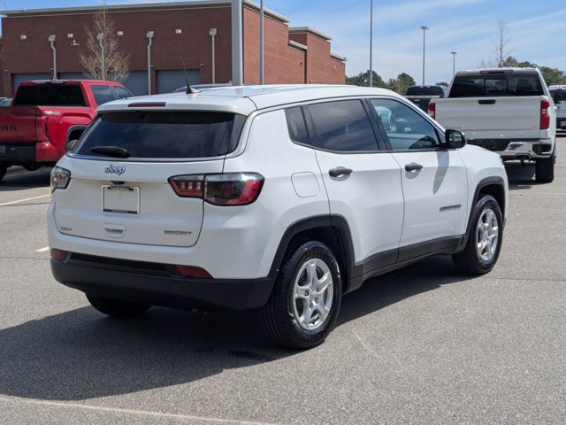Used 2022 Jeep Compass Sport image 5