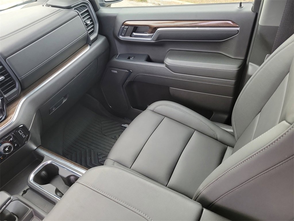 Used 2024 Chevrolet Silverado 1500 LT Trail Boss w/ Convenience Package II image 17