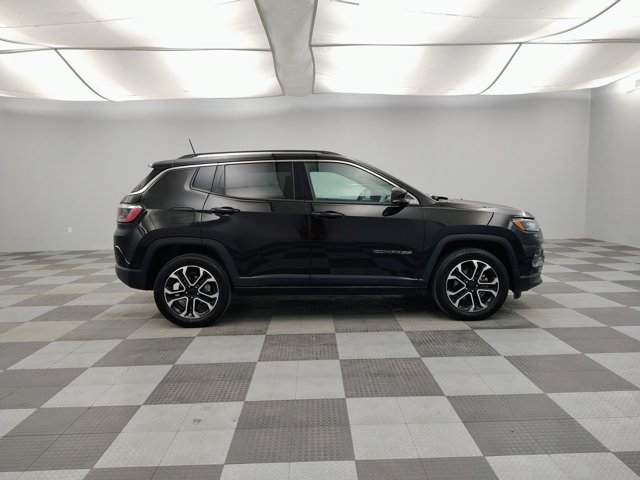 Used 2022 Jeep Compass Limited AWD/4WD image 10