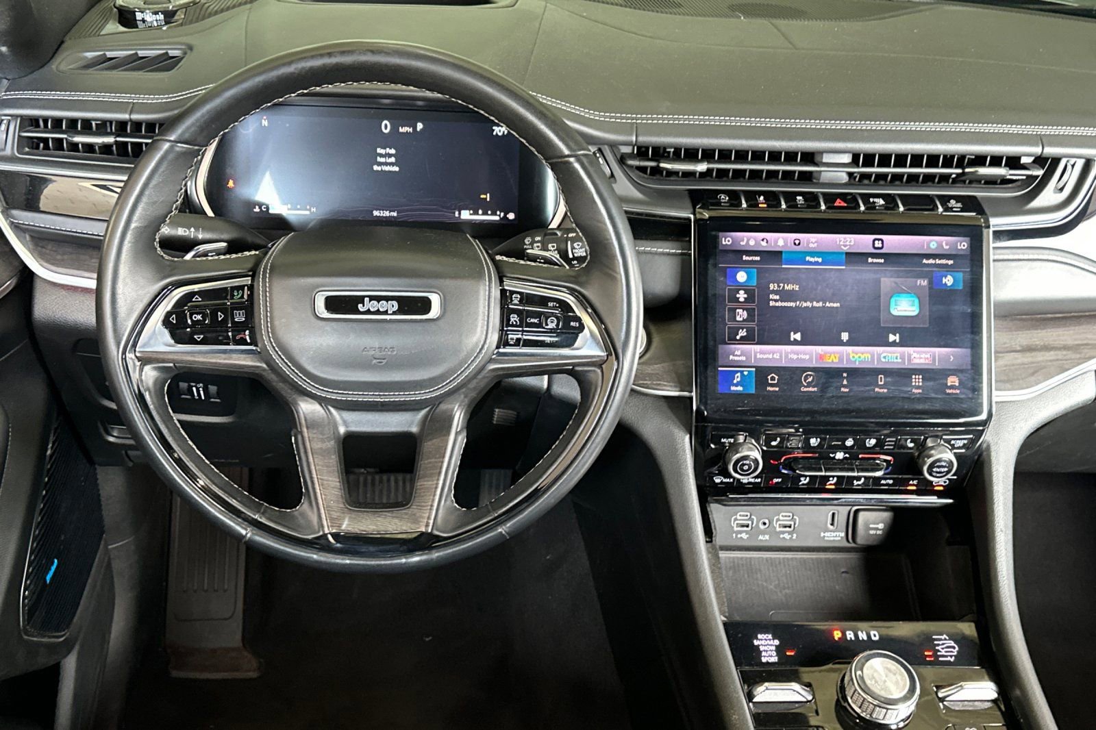 Used 2022 Jeep Grand Cherokee L Overland w/ Advanced Protech Group III image 14