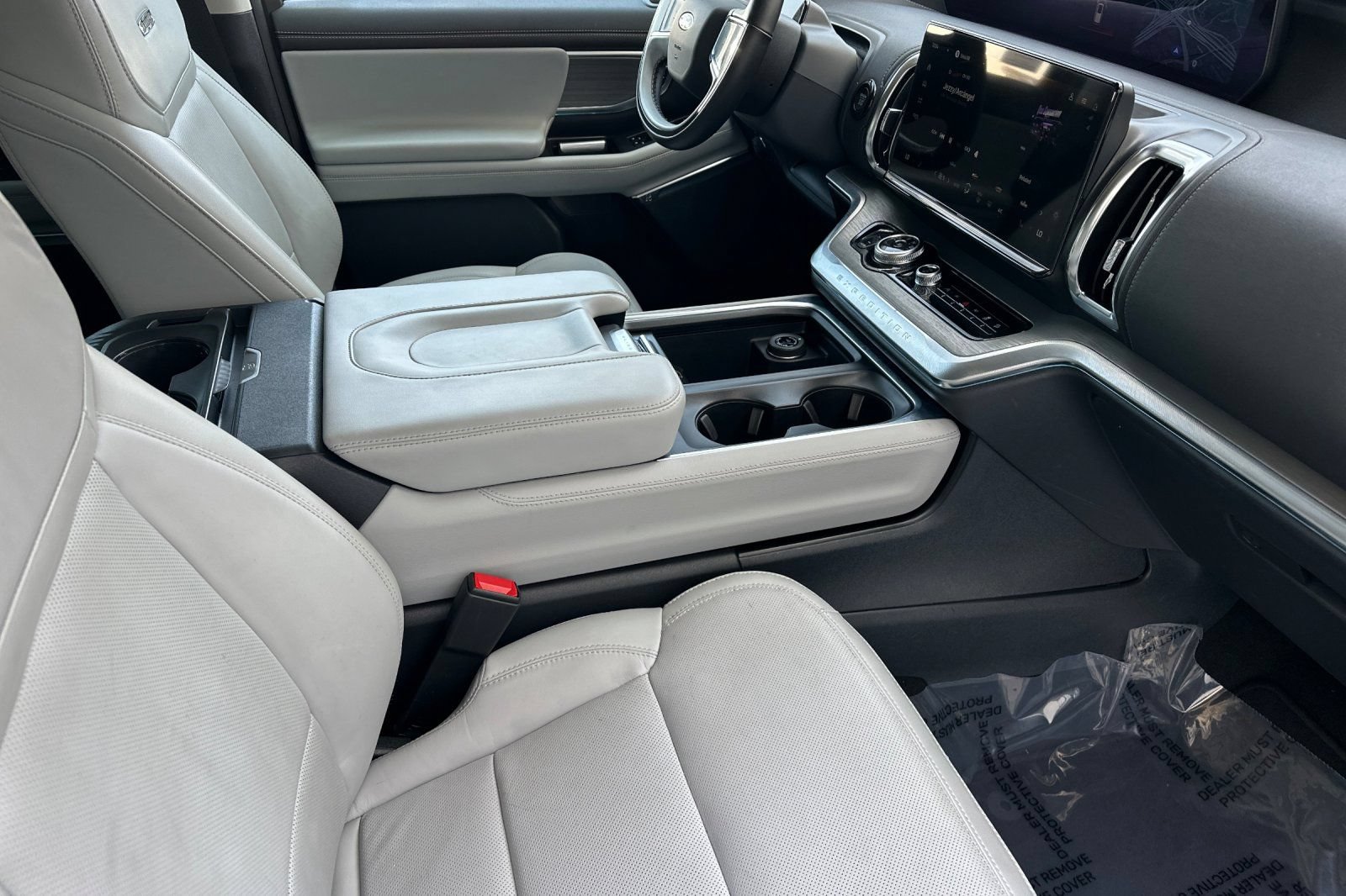 Certified 2025 Ford Expedition Platinum AWD/4WD image 16