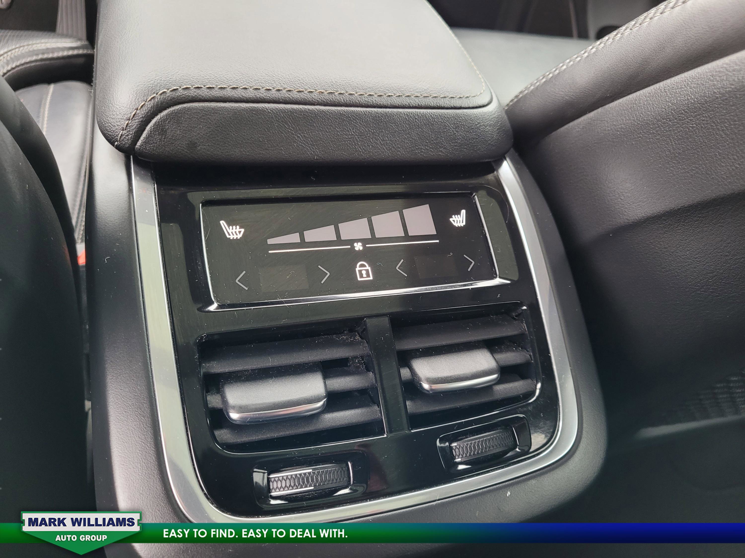 Used 2022 Volvo XC60 B5 Inscription w/ Advanced Package image 14