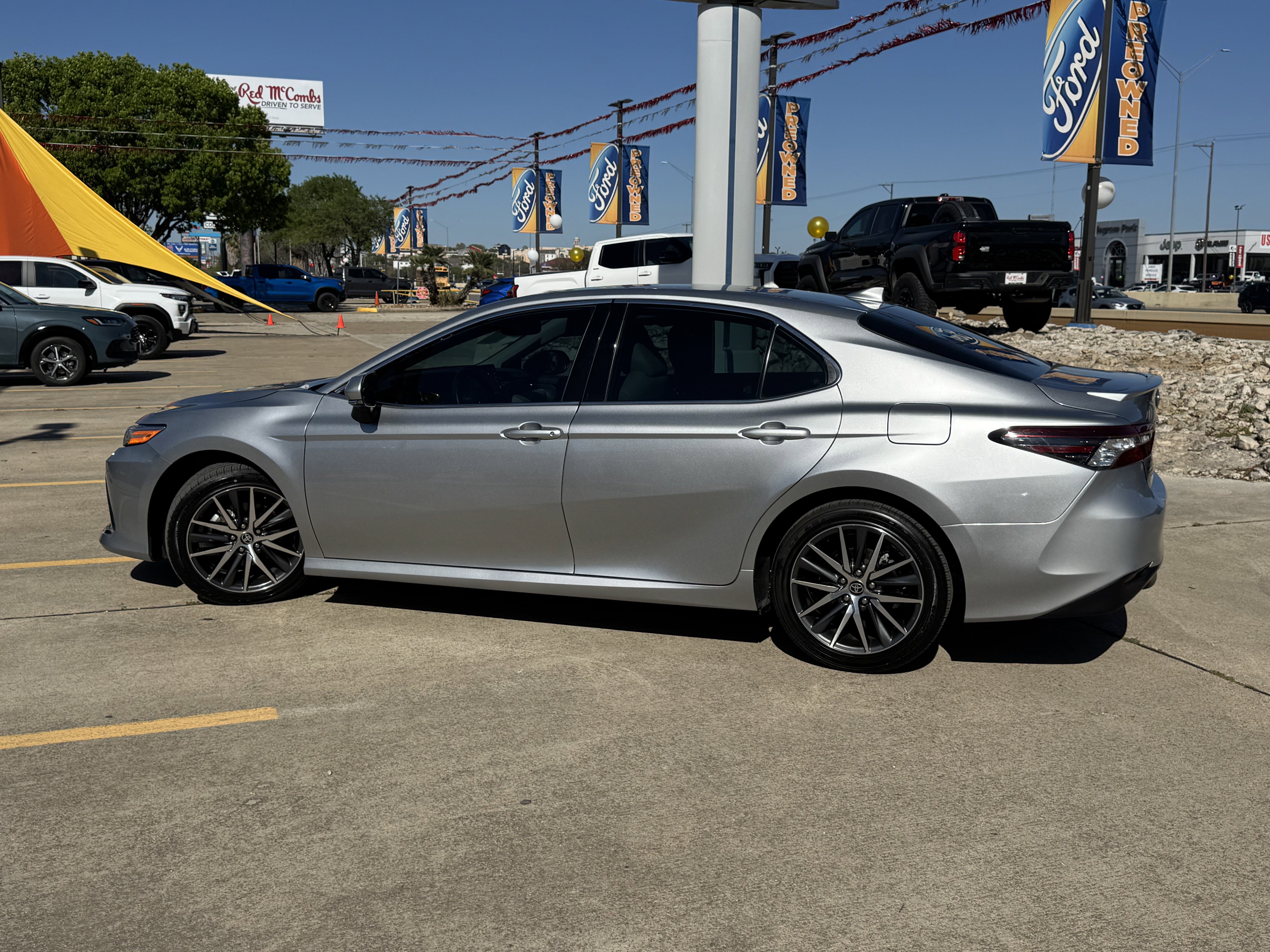Used 2024 Toyota Camry XLE image 7
