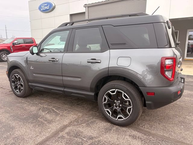 Certified 2025 Ford Bronco Sport Outer Banks w/ Outer Banks Tech Package+ AWD/4WD image 3