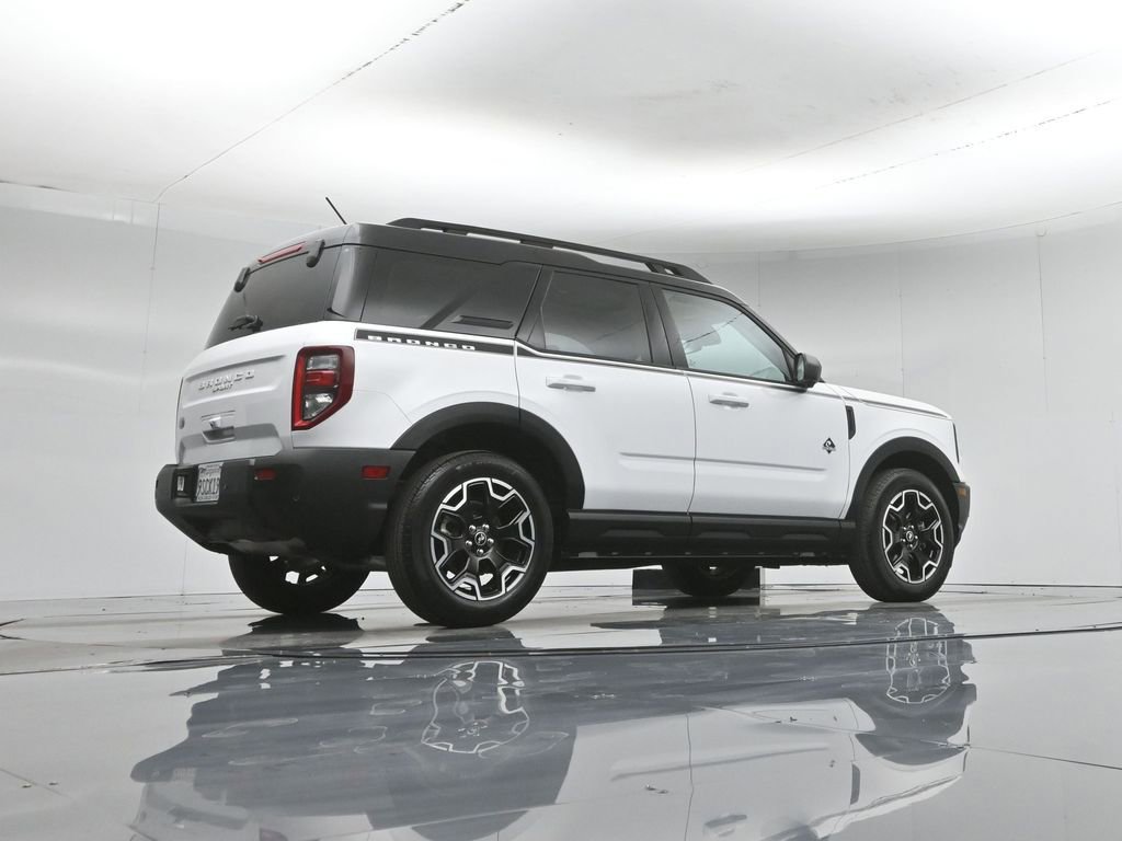 Certified 2025 Ford Bronco Sport Outer Banks w/ Outer Banks Tech Package+ AWD/4WD image 51