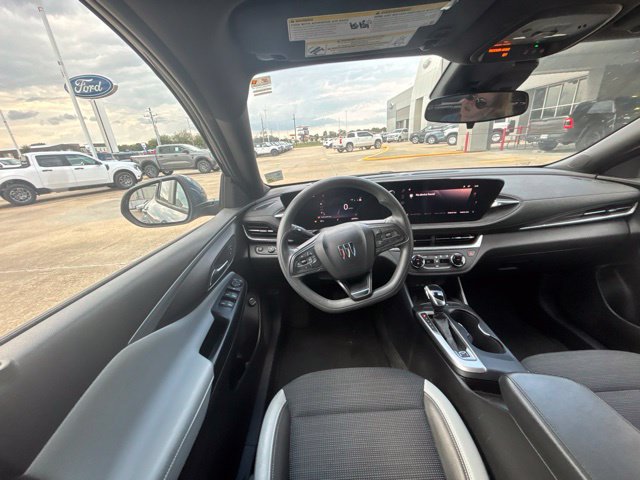 Used 2024 Buick Envista Preferred w/ Convenience II Package FWD image 23