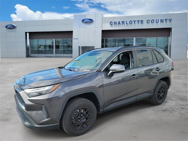 Used 2022 Toyota RAV4 XLE image 2