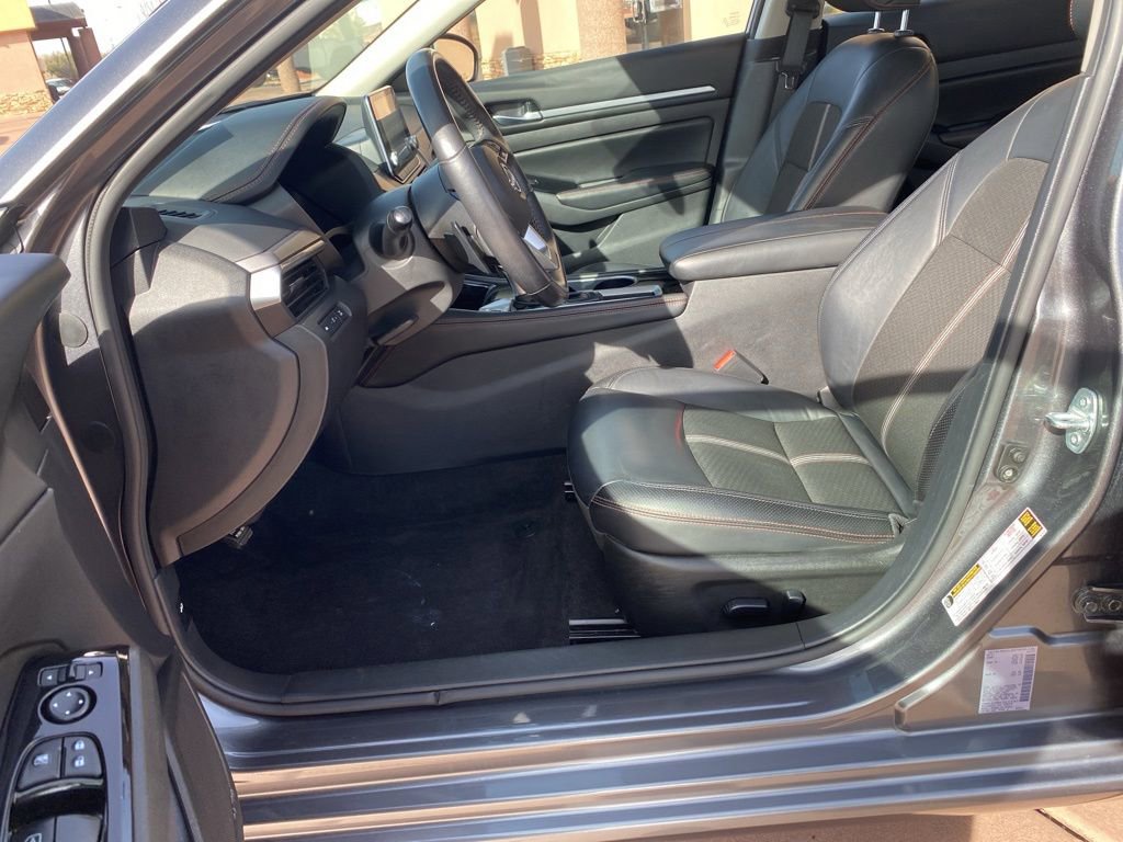 Used 2024 Nissan Altima 2.5 SR image 23