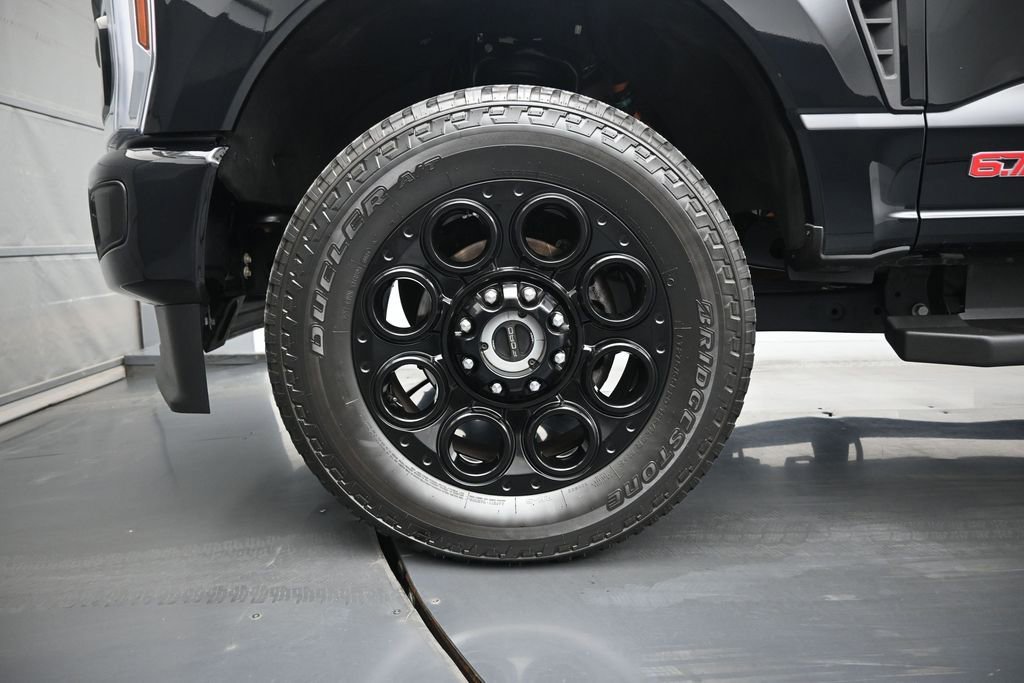 Certified 2025 Ford F350 Lariat w/ Black Appearance Package AWD/4WD image 27