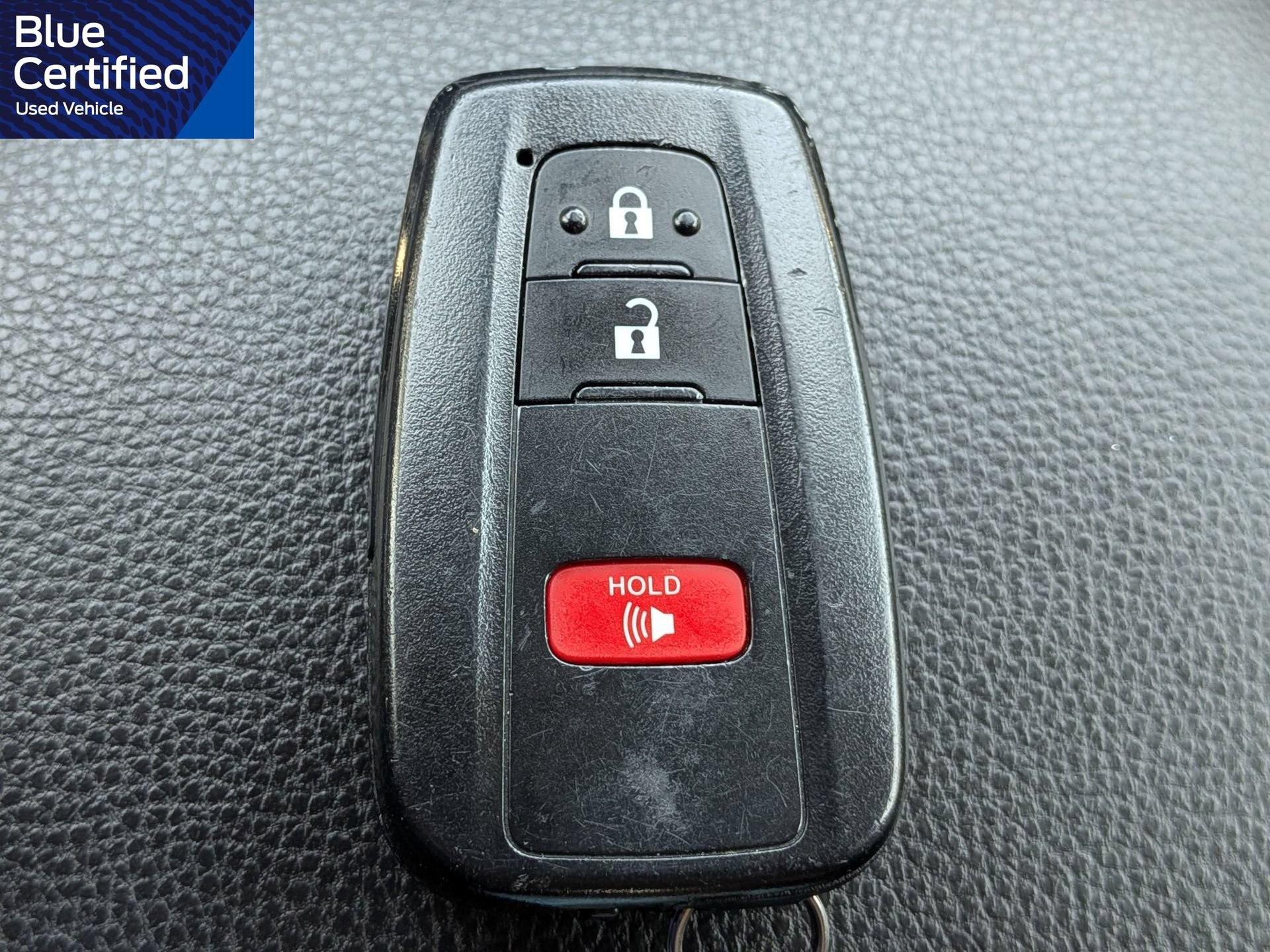 Used 2025 Toyota RAV4 XLE FWD image 31