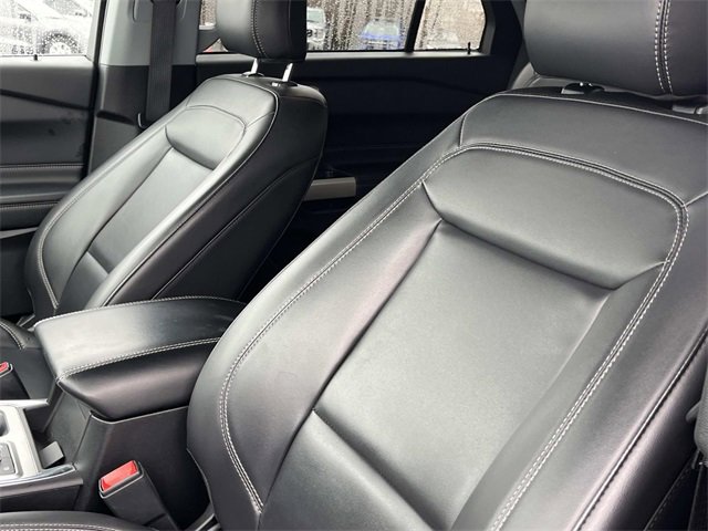 Certified 2023 Ford Explorer XLT w/ Equipment Group 202A image 30