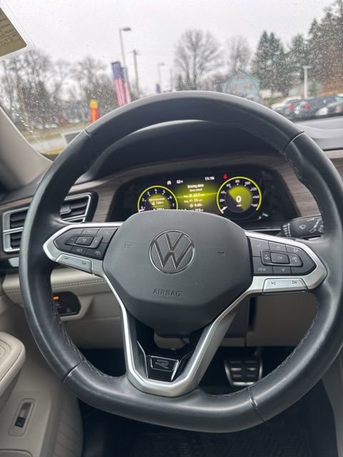 Used 2024 Volkswagen Atlas SEL Premium R-Line AWD/4WD image 22