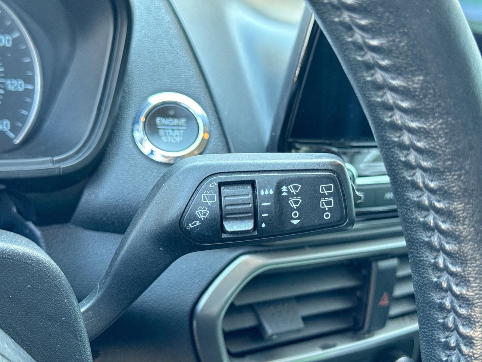 Certified 2020 Ford EcoSport SE AWD/4WD image 28