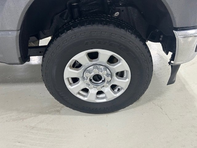 Certified 2024 Ford F250 XLT image 3