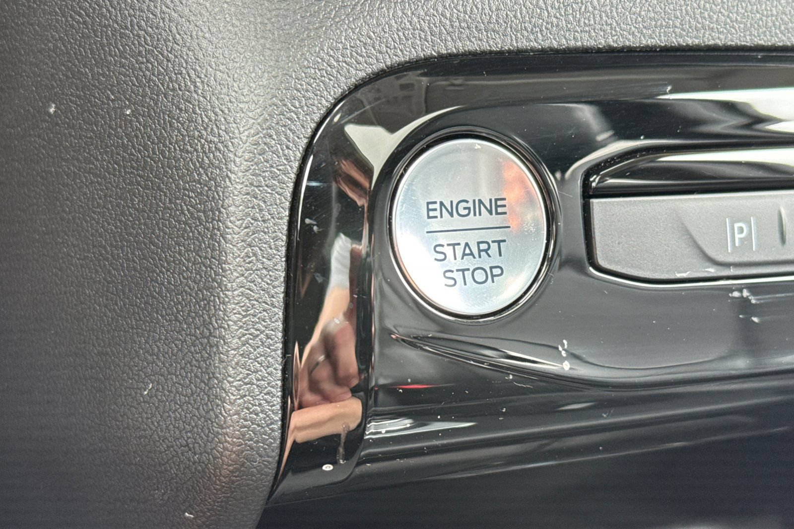 Certified 2023 Ford Escape Platinum FWD image 22