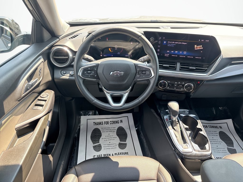 Used 2025 Chevrolet Trax ACTIV w/ Sunroof Package FWD image 21