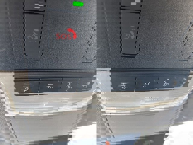 Used 2024 Mitsubishi Outlander AWD image 23