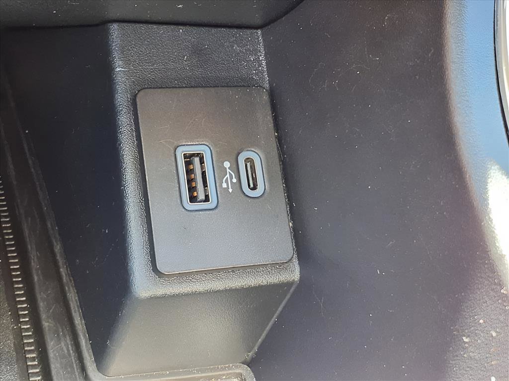 Certified 2024 Ford Edge Titanium image 20