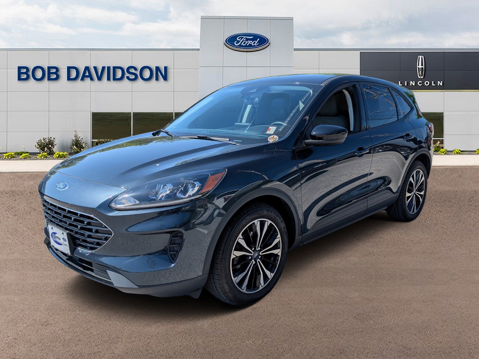 Certified 2022 Ford Escape SE w/ SE Sport Appearance Package