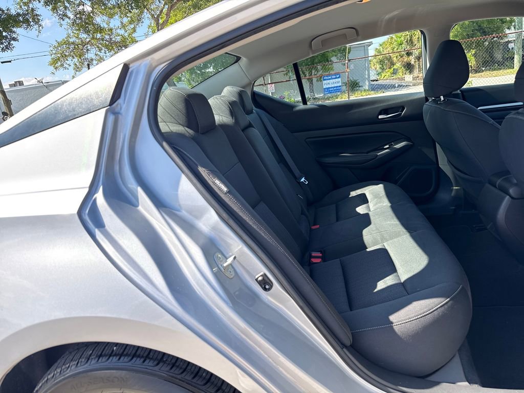 Used 2021 Nissan Altima 2.5 SV FWD image 24