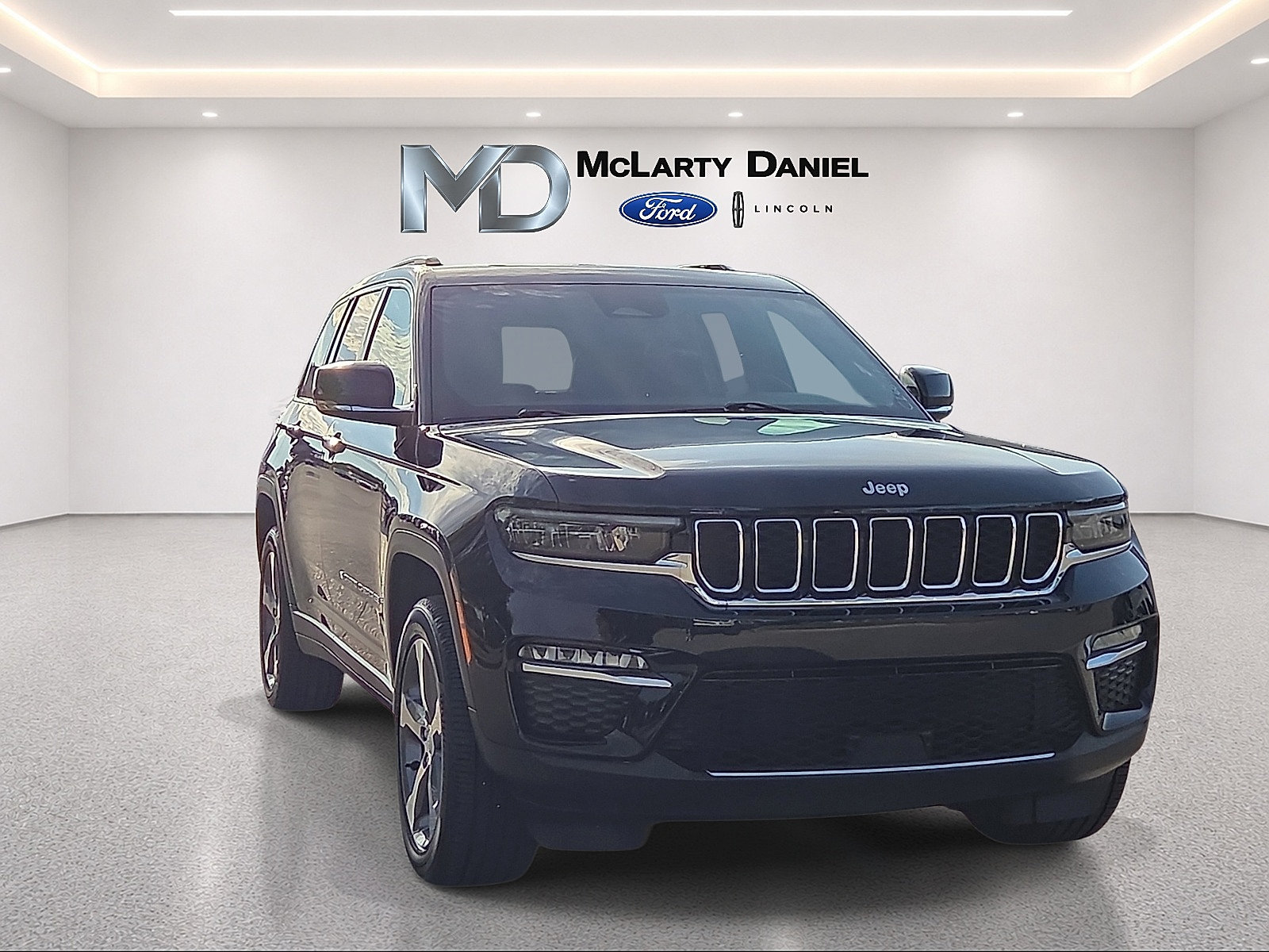 Used 2024 Jeep Grand Cherokee Limited w/ Trailer Tow Package