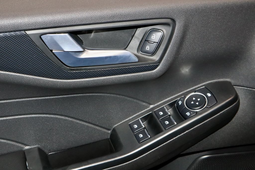 Certified 2025 Ford Escape ST-Line AWD/4WD image 22