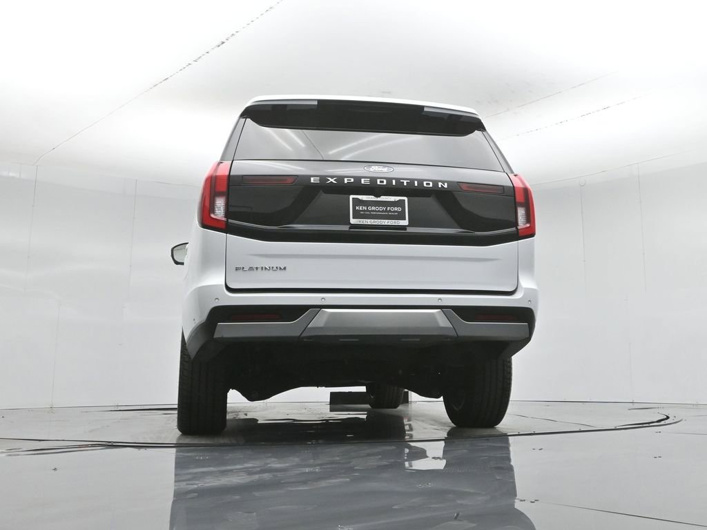 Certified 2025 Ford Expedition Platinum w/ Driver's Package AWD/4WD image 55