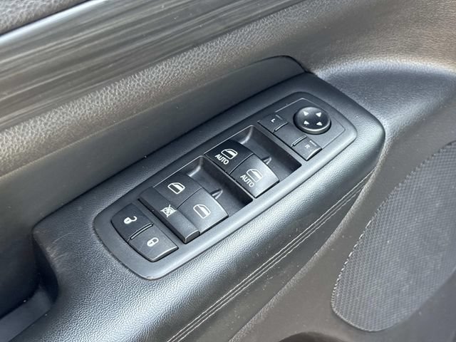 Used 2019 Jeep Grand Cherokee Altitude AWD/4WD image 24