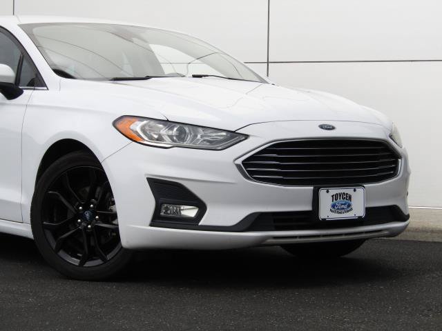 Certified 2019 Ford Fusion SE w/ Equipment Group 151A FWD image 4