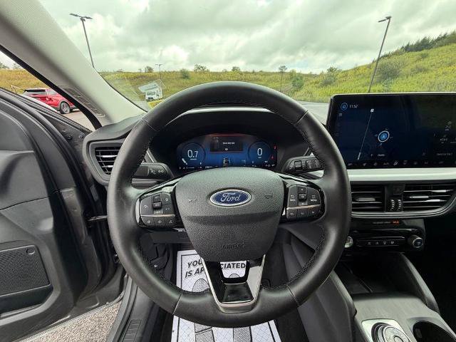 Certified 2025 Ford Escape Platinum AWD/4WD image 37