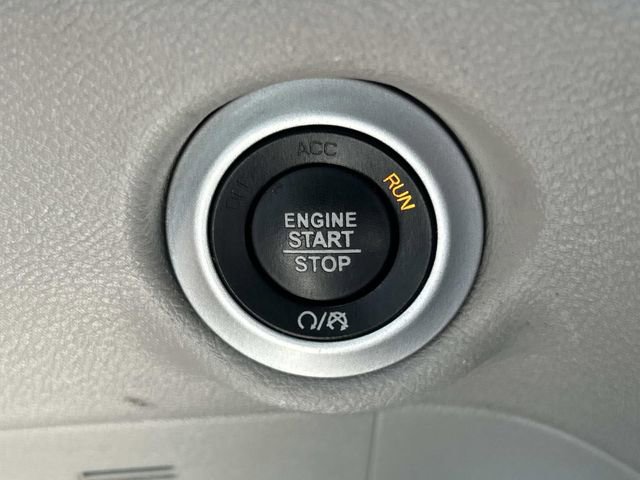 Used 2022 Chrysler Pacifica Touring-L FWD image 40
