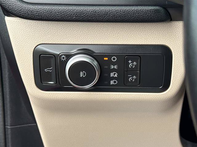 Certified 2021 Ford Escape SEL FWD image 17