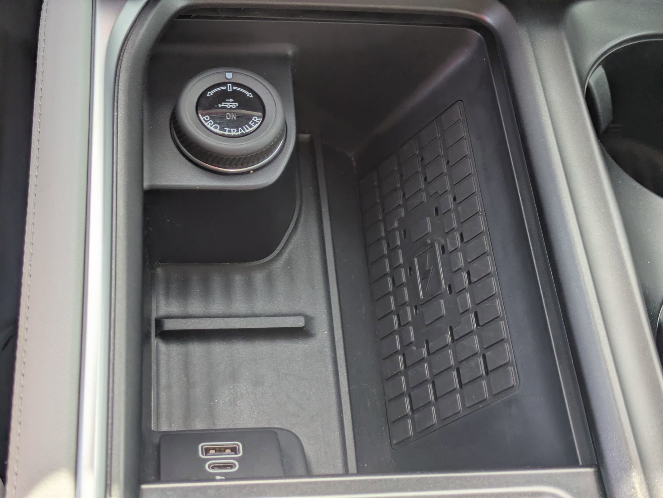 Certified 2025 Ford Expedition Platinum w/ Driver's Package image 28