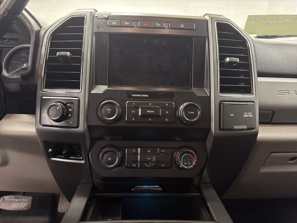 Certified 2020 Ford F250 XLT w/ XLT Value Package AWD/4WD image 22