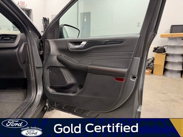 Certified 2024 Ford Escape ST-Line w/ Cold Weather Package image 28