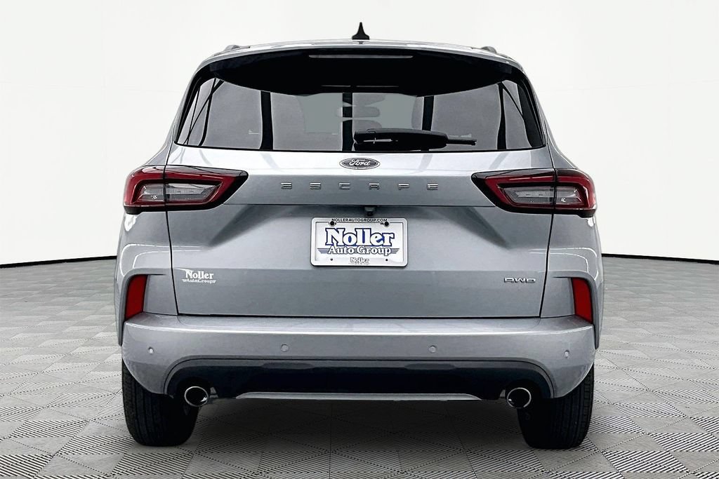 Certified 2024 Ford Escape ST-Line w/ Tech Pack #1 AWD/4WD image 4